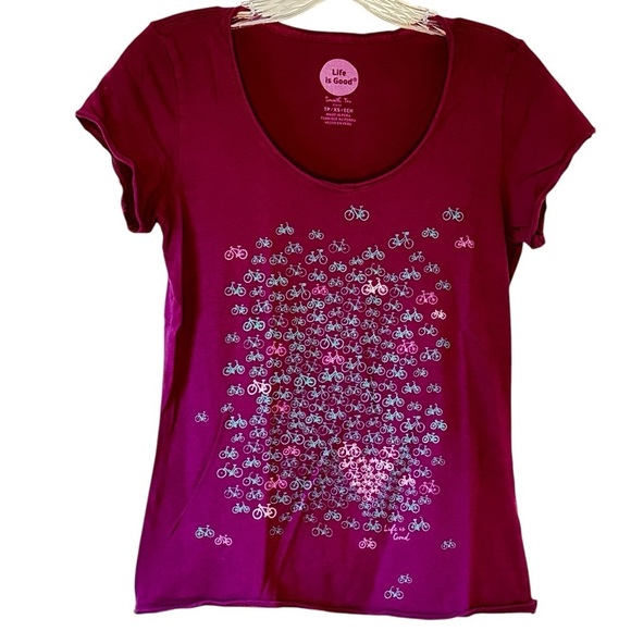 Life Is Good Smooth Tee Fitted Tiny Bikes with Heart Made in Peru  Women's  XS - Picture 1 of 4
